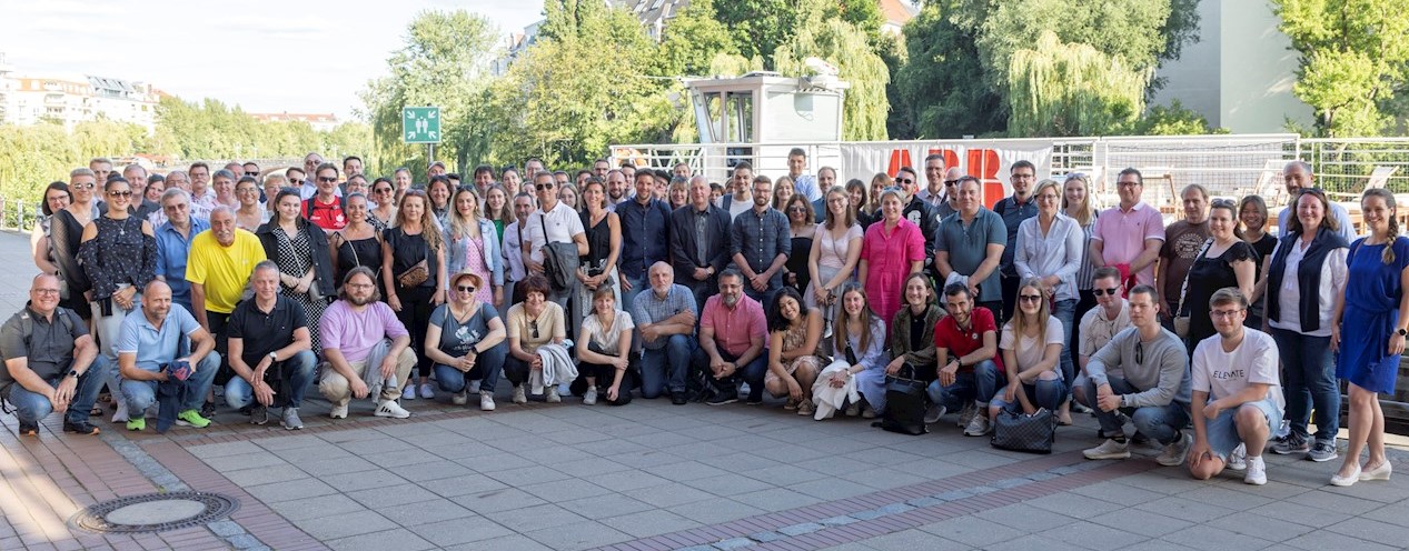 Die vergangene Woche hat mich nachhaltig beeindruckt. Es hat mich sehr bewegt, mit welcher Freude und Energie die Athletinnen und Athleten ihre Wettkämpfe bestritten – und mit welchem Engagement und Teamgeist unsere Volunteers sich eingesetzt haben, um den Sportlerinnen und Sportlern eine unbeschwerte und unvergessliche Zeit zu ermöglichen...