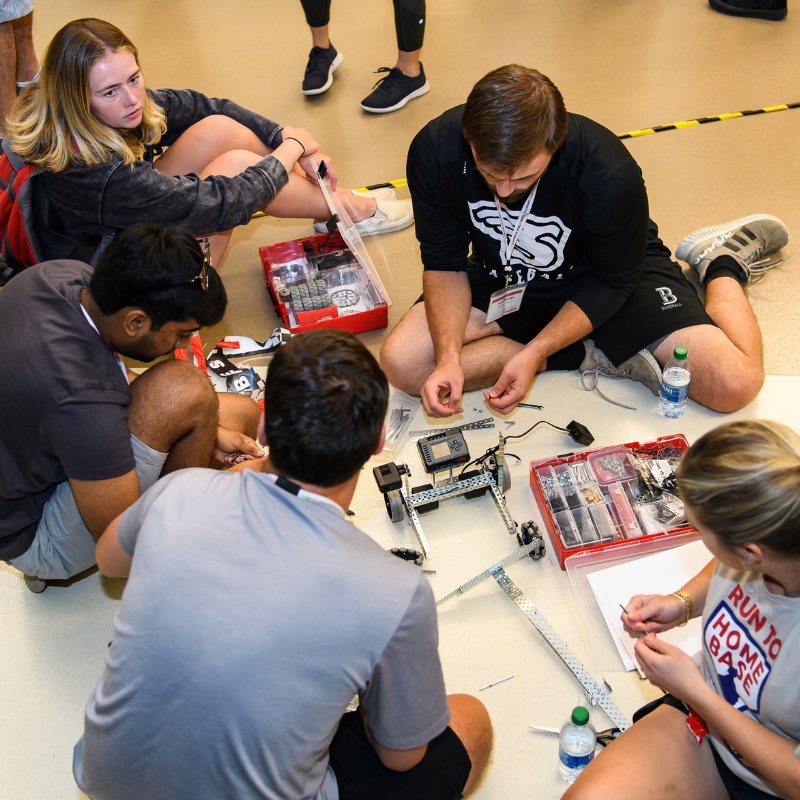 A team of LDP members building their rover for the developmental lab competition. 