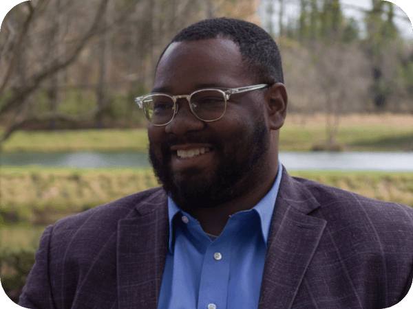 Lowe's corporate associate enjoying the scenery at headquarters