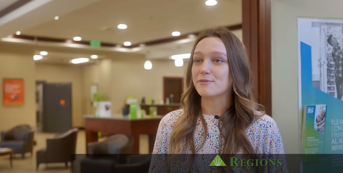 Video: Learn more about our Relationship Banker I position