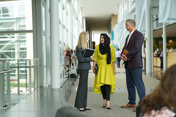 Scientists_working-on-computer-in-lab_lo_96dpi