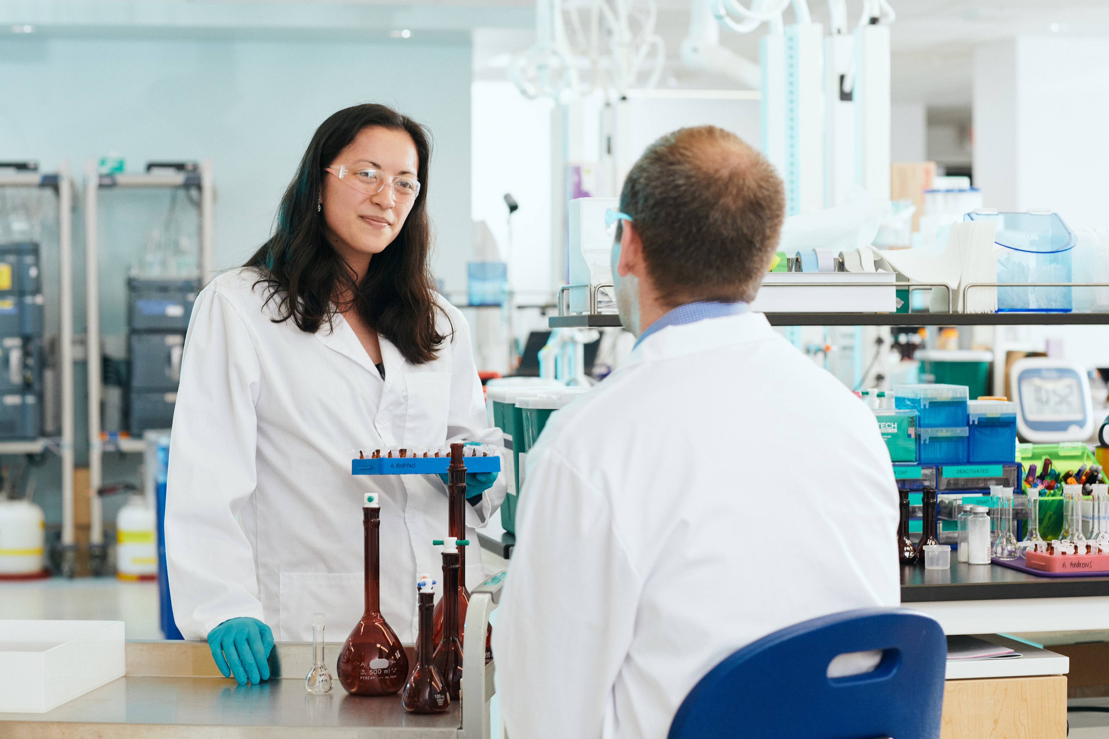 Scientists-talking_HIcopy